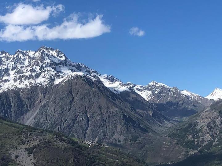 Le Pied Des Pistes